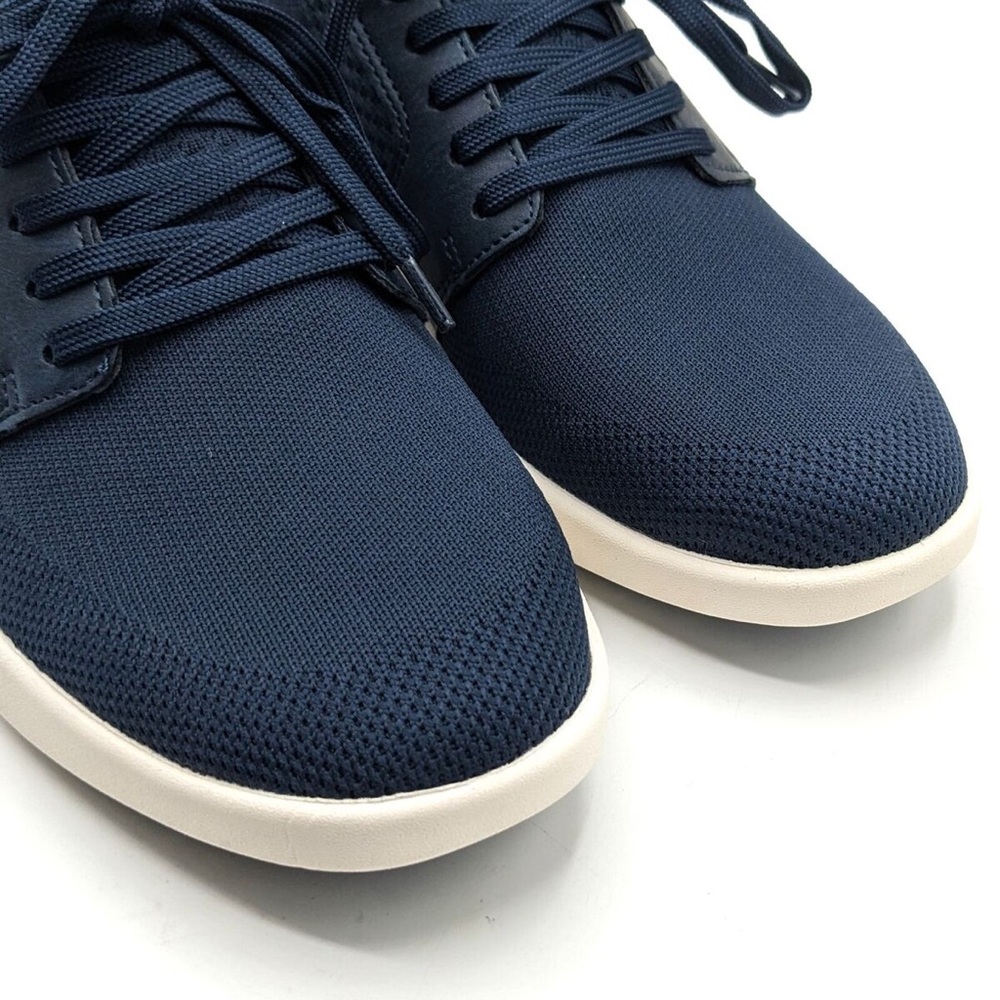 IZOD Memory Foam Bannister Men’s Shoe